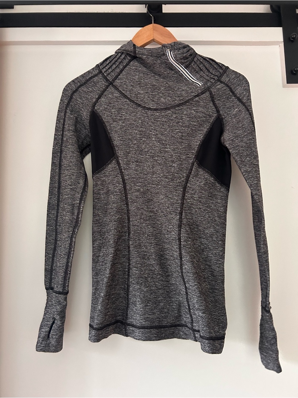 Women's Lululemon back on track pullover